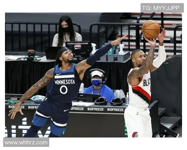 乔利与狼队激战正酣谁能在这场对决中笑到最后